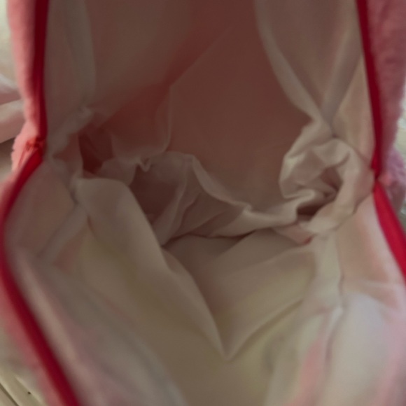 Hello kitty fluffy backpack - Picture 2 of 6